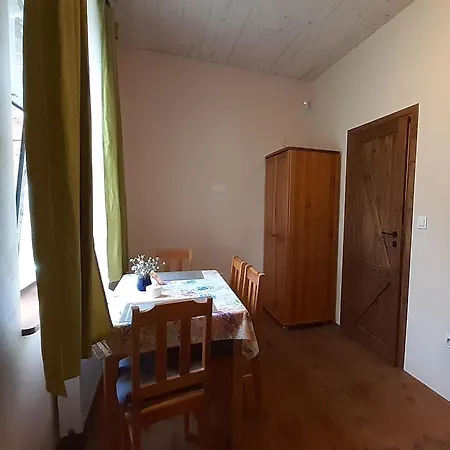 Czarna Jachta - Na Szlaku Legend - - - - - Nad Jeziorem